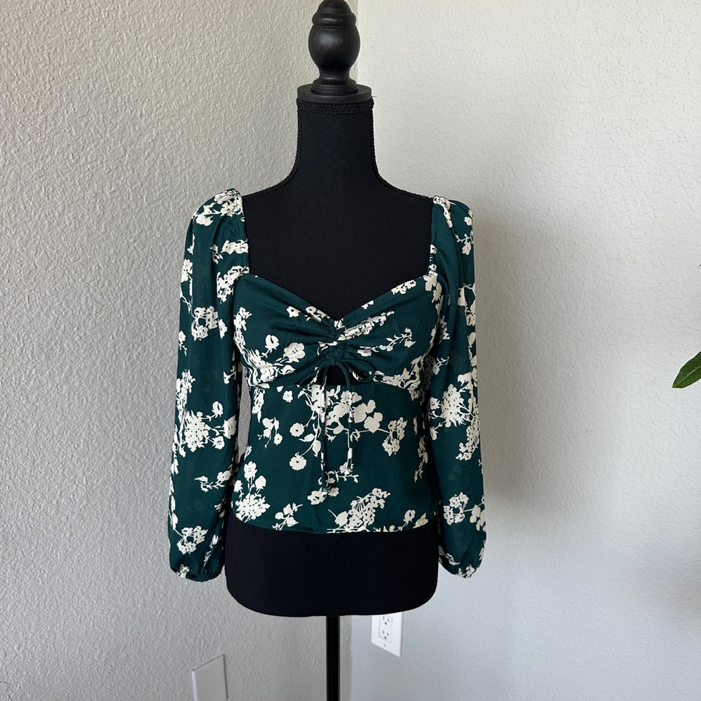 Abercrombie & Fitch floral teal and white top - size small